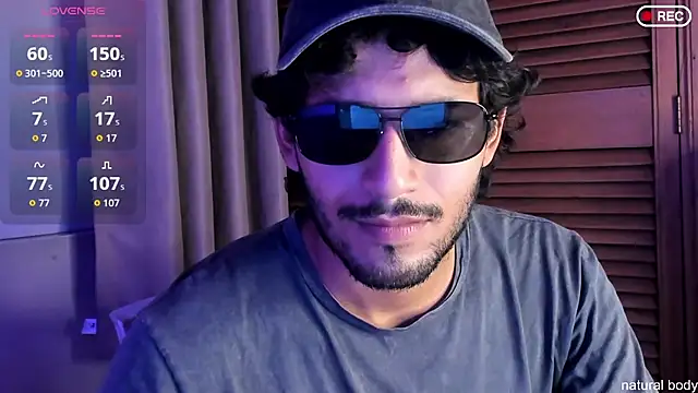 Snapshot of Nicholasrodrii chatting on 10/23/25, 10:52 Nicholasrodrii online show from 10/23/25, 10:52