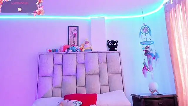 brianaGuzman online show from 10/12/25, 05:12