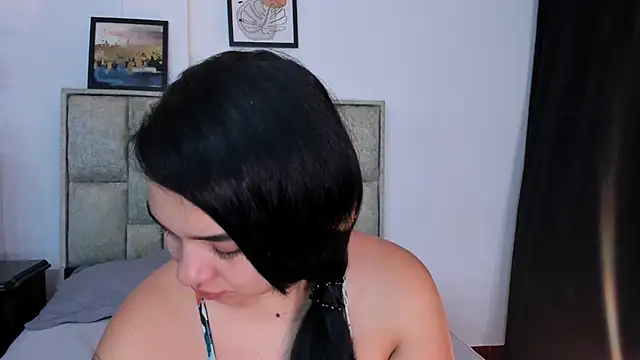 Snapshot of brianaGuzman chatting on 04/11/26, 05:17 brianaGuzman online show from 04/11/26, 05:17