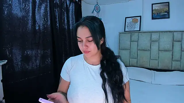 Snapshot of brianaGuzman chatting on 05/30/26, 04:15 brianaGuzman online show from 05/30/26, 04:15