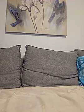 Snapshot of Omer_315 chatting on 10/28/25, 05:48 Omer 315 online show from 10/28/25, 05:48