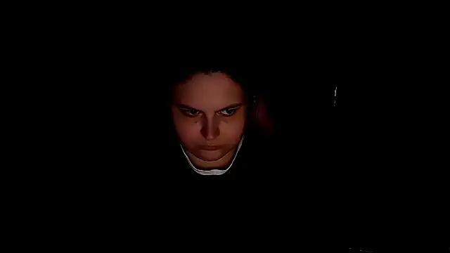 WhisperInTheDarkk online show from 06/04/26, 05:08