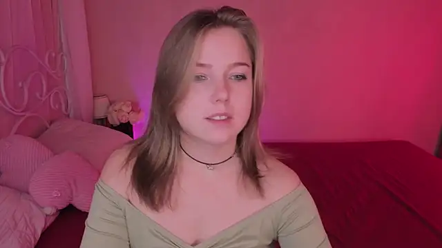 Snapshot of mary_ton chatting on 10/15/25, 05:18 mary ton online show from 10/15/25, 05:18