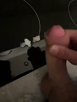 Snapshot of YoungCouple0604 chatting on 10/22/25, 07:46 YoungCouple0604 online show from 10/22/25, 07:46