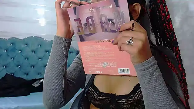 lily jamesx online show from 02/13/25, 09:17