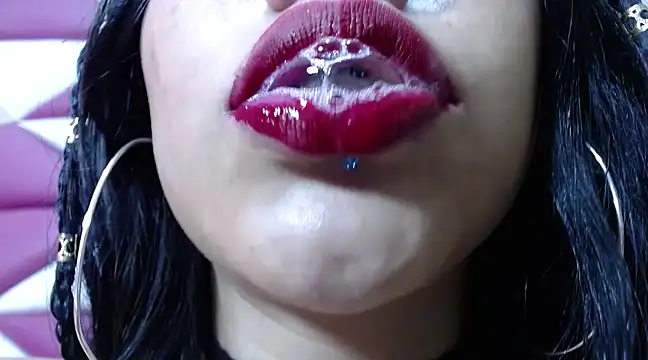 lily jamesx online show from 02/24/25, 10:36