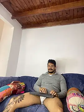 Snapshot of AndresSmith__ chatting on 01/13/26, 05:18 AndresSmith online show from 01/13/26, 05:18
