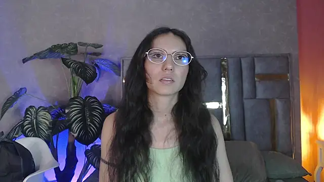 Bianca ks online show from 09/18/25, 03:08