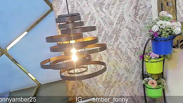 Snapshot of amber_tonny25 chatting on 03/10/25, 11:42 amber tonny25 online show from 03/10/25, 11:42