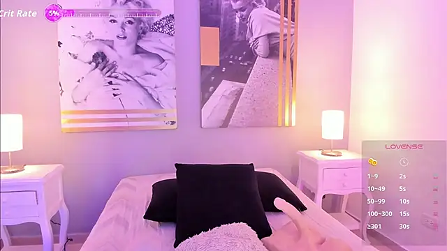 Snapshot of MeghanBurn chatting on 10/19/25, 01:34 MeghanBurn online show from 10/19/25, 01:34