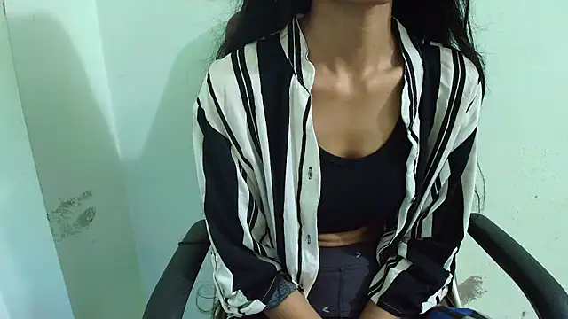 Srabontii online show from 02/17/25, 06:37