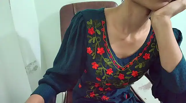 Srabontii online show from 02/19/25, 04:12