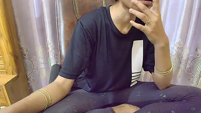 Snapshot of Srabontii chatting on 09/26/25, 11:14 Srabontii online show from 09/26/25, 11:14