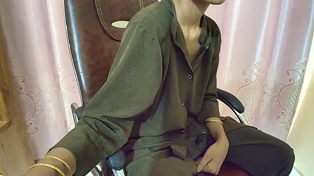 Snapshot of Srabontii chatting on 09/27/25, 07:13 Srabontii online show from 09/27/25, 07:13