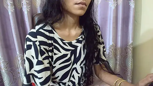 Snapshot of Srabontii chatting on 10/17/25, 06:32 Srabontii online show from 10/17/25, 06:32