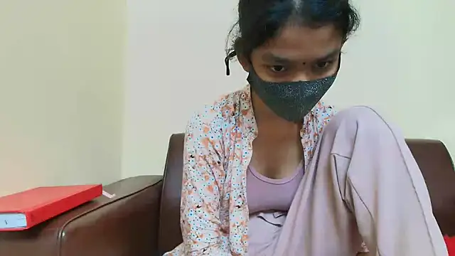 Snapshot of Srabontii chatting on 11/05/25, 06:35 Srabontii online show from 11/05/25, 06:35