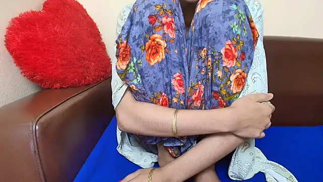 Snapshot of Srabontii chatting on 11/09/25, 09:51 Srabontii online show from 11/09/25, 09:51