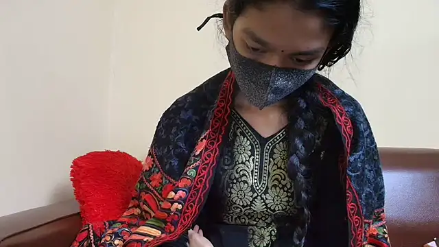 Snapshot of Srabontii chatting on 12/02/25, 06:47 Srabontii online show from 12/02/25, 06:47