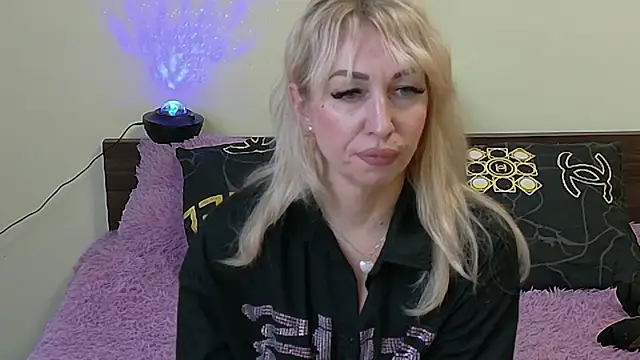 Denny Brenda online show from 01/18/25, 08:41