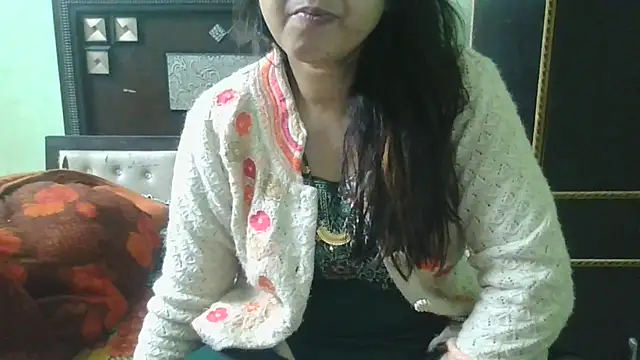 Snapshot of couplesuni chatting on 11/21/25, 04:55 couplesuni online show from 11/21/25, 04:55