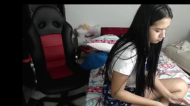 Snapshot of kayla_k18 chatting on 12/09/24, 03:50 kayla k18 online show from 12/09/24, 03:50