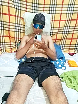 Snapshot of Arturo_Stone chatting on 11/02/25, 01:30 Arturo Stone online show from 11/02/25, 01:30