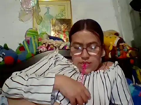 dafne19  online show from 12/17/24, 03:17