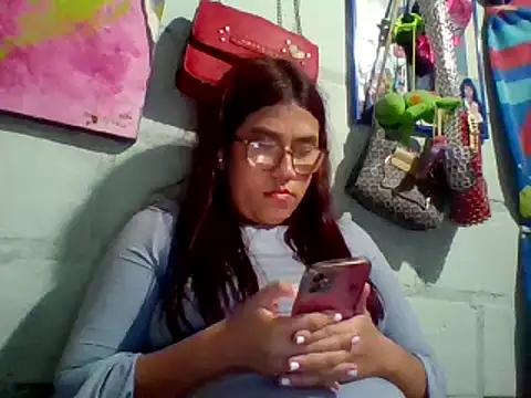 dafne19  online show from 01/13/25, 06:49
