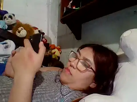 dafne19  online show from 02/04/25, 08:02