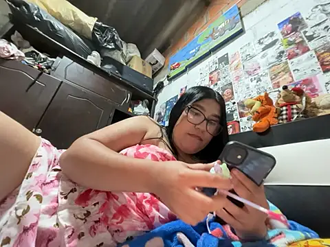 dafne19  online show from 05/09/26, 04:17