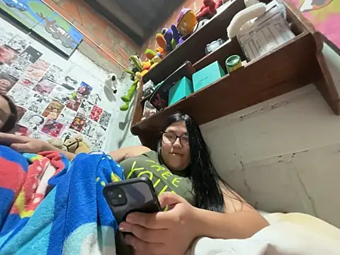 dafne19  online show from 05/19/26, 05:36