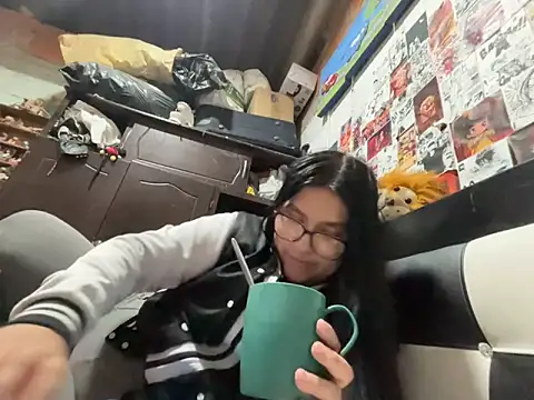 dafne19  online show from 05/28/26, 04:10