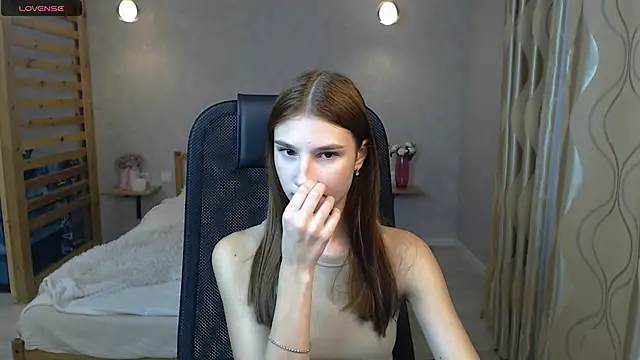 AnaHoney online show from 10/02/25, 02:40