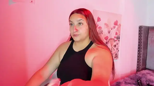 Snapshot of Alaia_Cute chatting on 10/21/25, 03:18 Alaia Cute online show from 10/21/25, 03:18