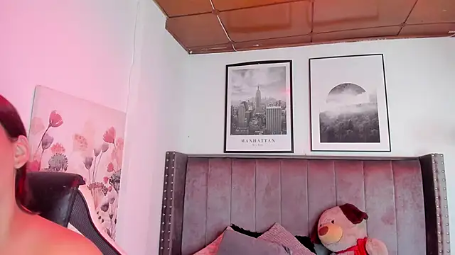 Alaia Cute online show from 11/20/25, 03:50