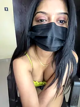 Snapshot of Aakanshaa__ chatting on 12/08/24, 11:24 Aakanshaa   online show from 12/08/24, 11:24