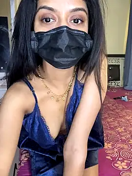 Snapshot of Aakanshaa__ chatting on 10/08/25, 04:54 Aakanshaa   online show from 10/08/25, 04:54