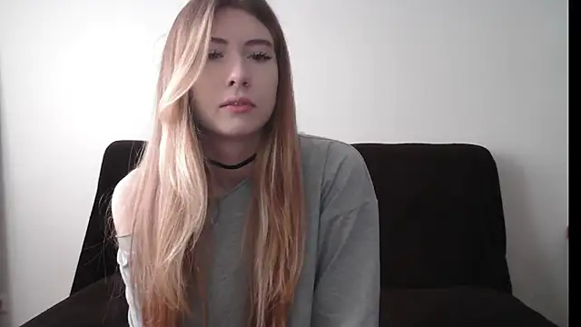 ErikaShyy online show from 10/06/25, 11:29