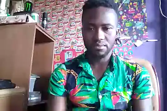 Snapshot of bull_Giant chatting on 12/02/24, 02:08 bull Giant online show from 12/02/24, 02:08