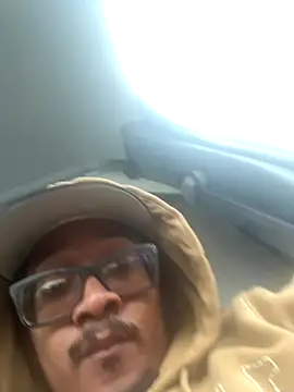 Snapshot of demonpt3 chatting on 11/21/25, 05:00 demonpt3 online show from 11/21/25, 05:00