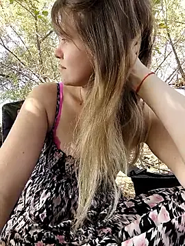 Snapshot of astiSWEET chatting on 09/14/25, 05:50 astiSWEET online show from 09/14/25, 05:50