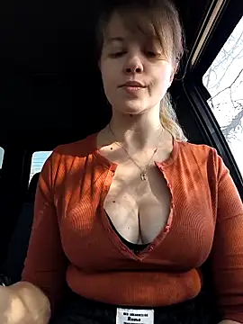 Snapshot of astiSWEET chatting on 11/02/25, 08:17 astiSWEET online show from 11/02/25, 08:17