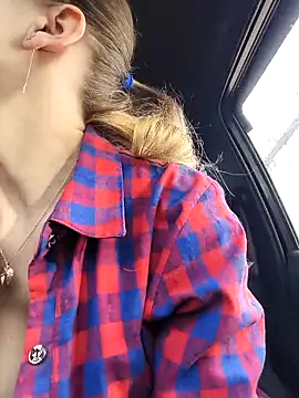 Snapshot of astiSWEET chatting on 12/03/25, 08:12 astiSWEET online show from 12/03/25, 08:12