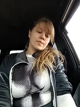 Snapshot of astiSWEET chatting on 12/04/25, 08:34 astiSWEET online show from 12/04/25, 08:34