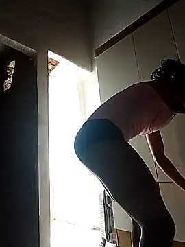 Snapshot of alexatransgata chatting on 02/21/26, 12:39 alexatransgata online show from 02/21/26, 12:39