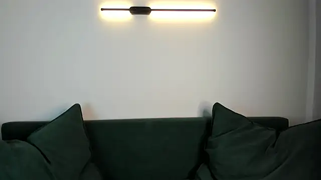 Lola Peach online show from 09/20/25, 05:08