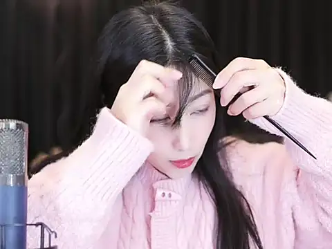 Nuyoah-77 online show from 12/23/24, 03:01