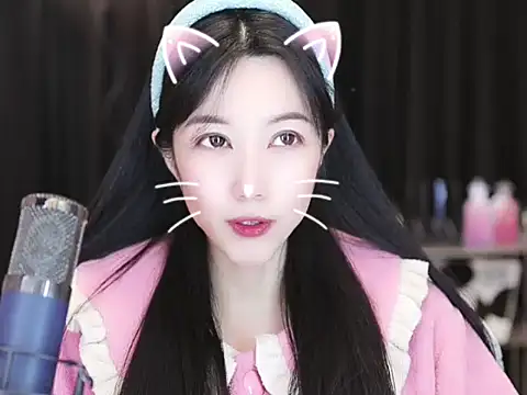 Nuyoah-77 online show from 12/30/24, 04:29