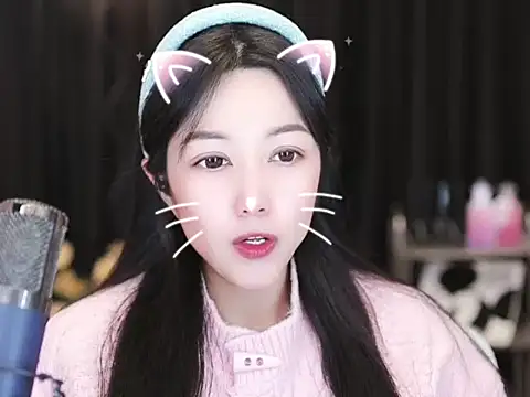 Nuyoah-77 online show from 01/01/25, 04:07