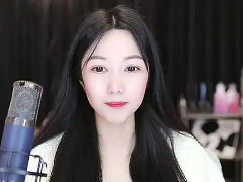 Nuyoah-77 online show from 01/02/25, 07:07